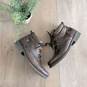 MENS J. KODA BROWN LEATHER HUGH BOOTS WITH SHERPA LINING SIZE 10